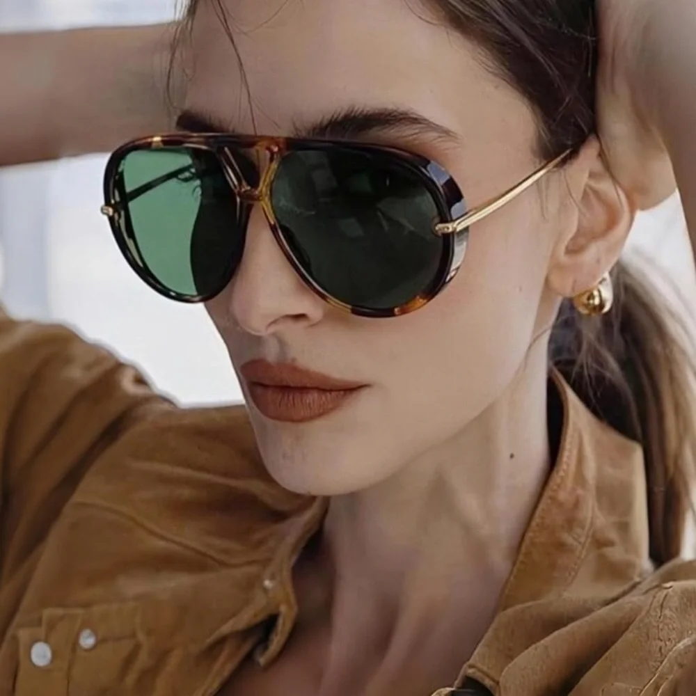 Tortoiseshell Aviator Sunglasses with Green Lenses - Classic
